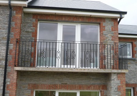 ‘Virginia’ Wrought Iron Balcony Balustrade