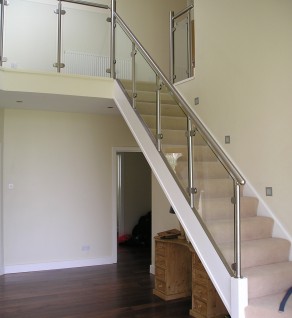 ‘Offington’ Stainless Steel & Glass Balustrade