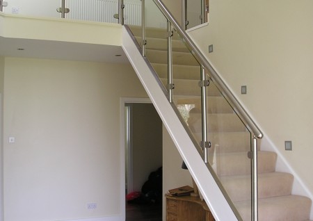 ‘Offington’ Stainless Steel & Glass Balustrade