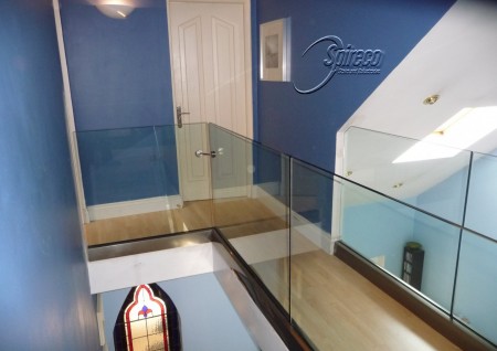 ‘Cantilevered’ Glass Balustrade