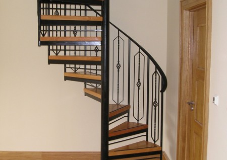 ‘Carpenterstown Traditional’ Spiral Stairs