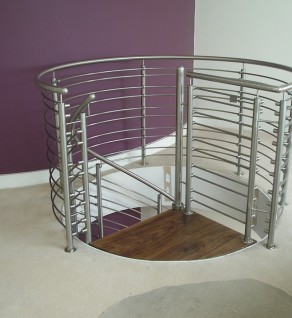 ‘Viola’ style Circular Landing Balustrade