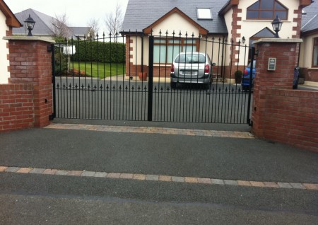 Powder-coated Driveway Gates