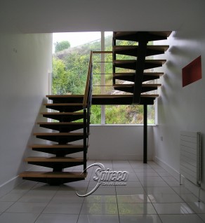 ‘Redrock’ Bat-Wing Stairs