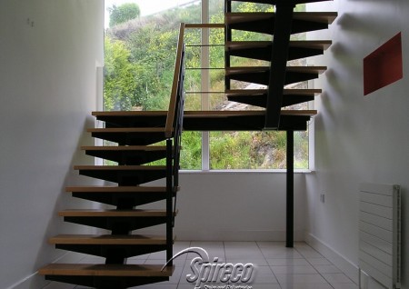‘Redrock’ Bat-Wing Stairs