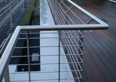 ‘Clasac’ Side-mounted Stainless Steel Roof Balustrade