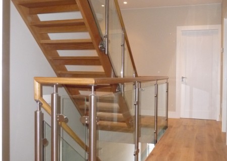 ‘Simmonscourt’ Side-mounted Balustrade